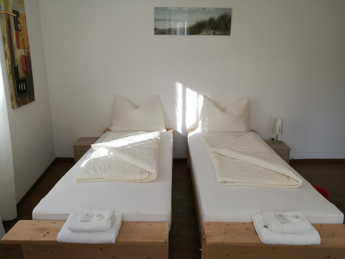 Gasthof Mondschein Hotel Merano Esterno foto