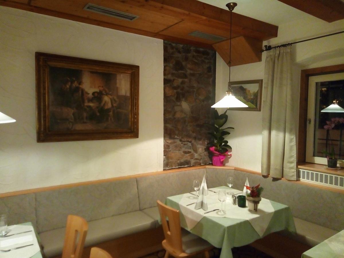 Gasthof Mondschein Hotel Merano Esterno foto