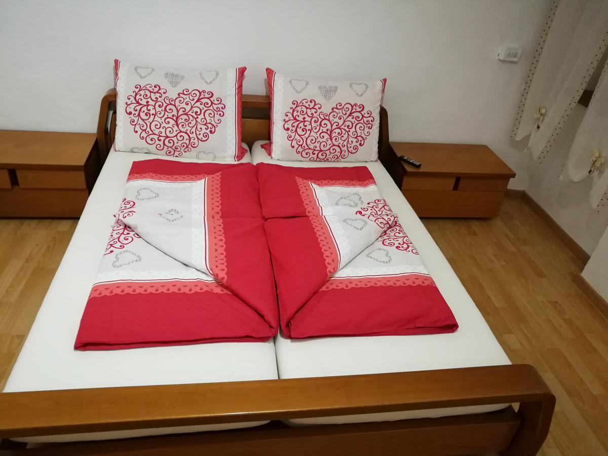 Gasthof Mondschein Hotel Merano Esterno foto